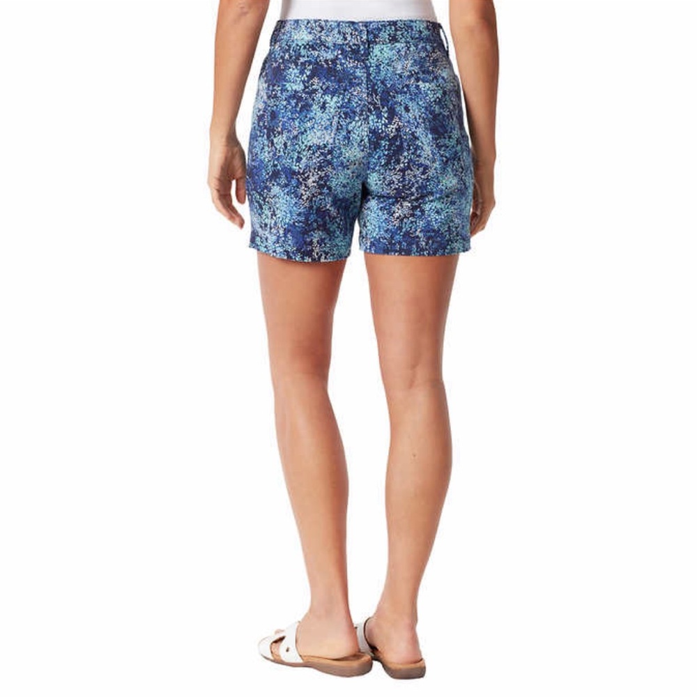 Ladies' Amanda short. Color: marine, navy sparkle, floral.